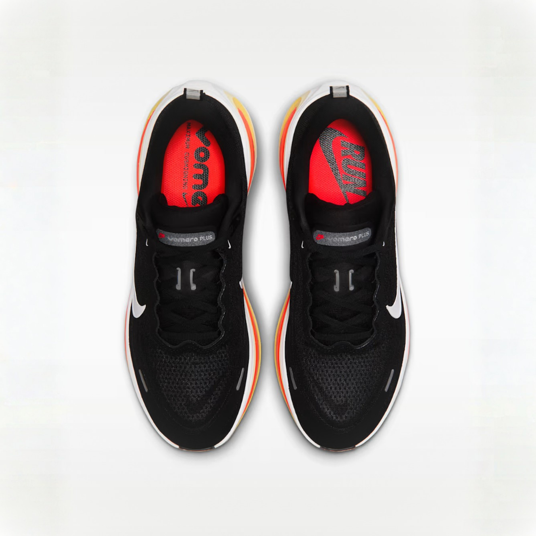 Vomero Plus Black Red