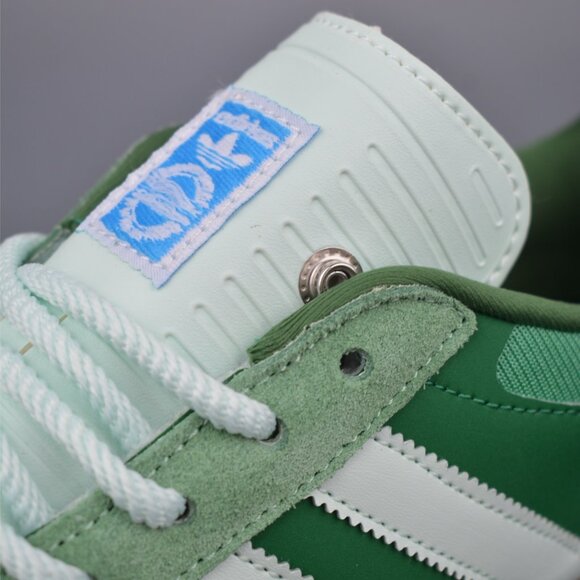Gazelle Indoor 'El Yunque'